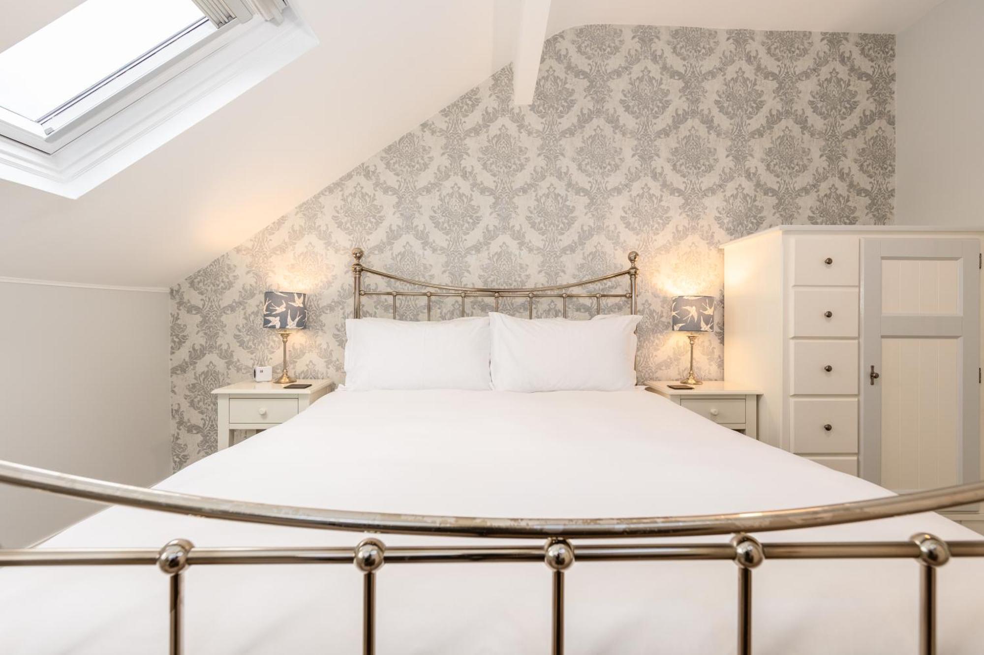 King Room with Mountain View