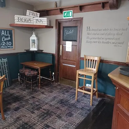 Twa Dogs Inn-3